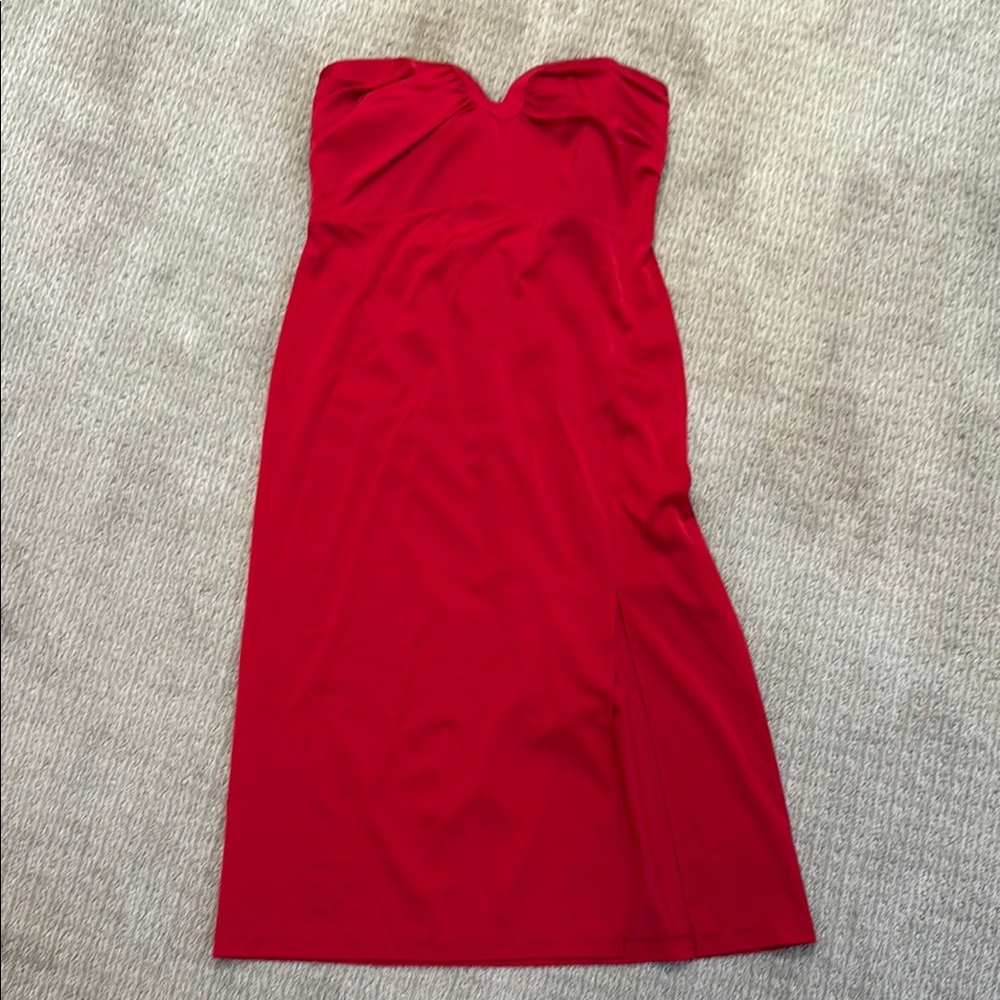 Elegant Red Strapless Dress